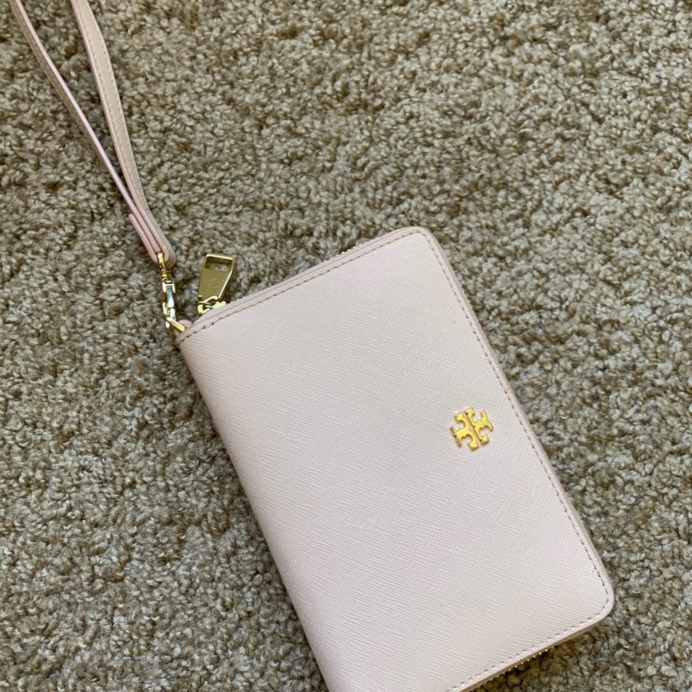 TB Nude wristlet